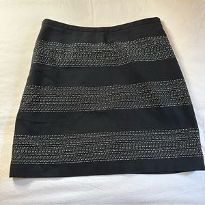 Loft Black and White Skirt sz 2P